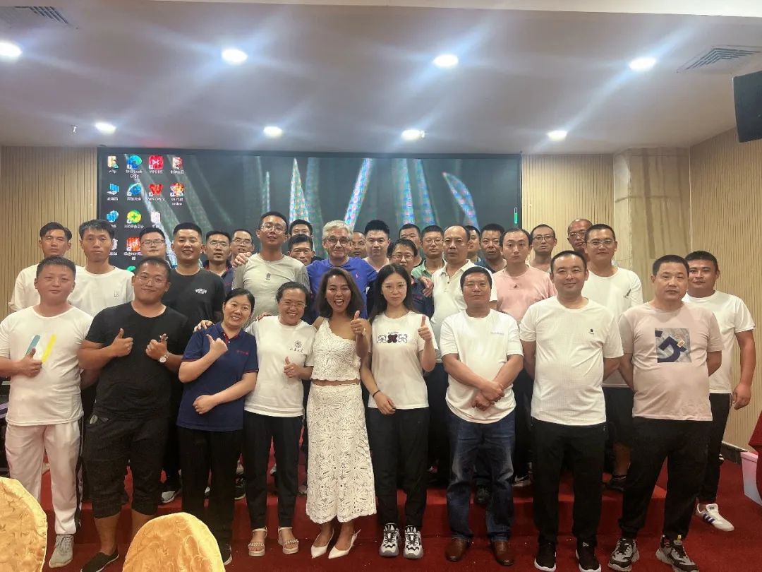 我們的團隊.jpg